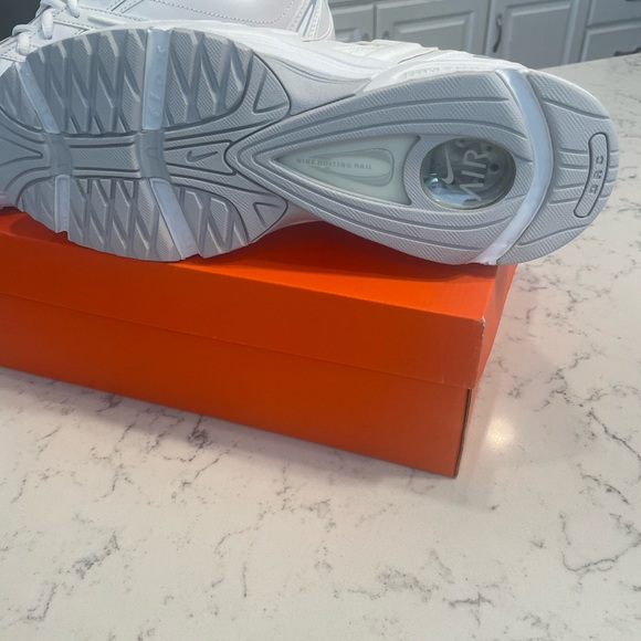 Men’s Nike Air shoes - Picture 2 of 5